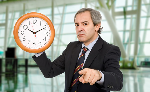 Работника вызвали в его выходной день на дежурство? Прервется ли стаж в особых условиях труда?