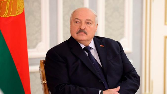 Лукашенко поручил разобраться с бестолковой цифровизацией в торговле Лукашенко поручил разобраться с бестолковой цифровизацией в торговле