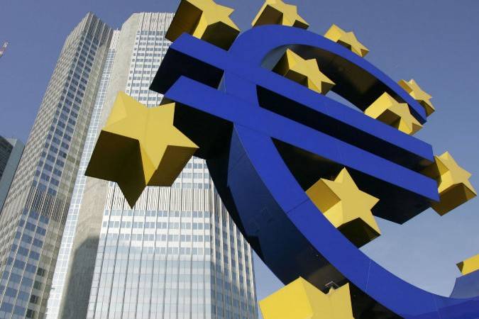 Победа Ле Пен на выборах во Франции может обрушить акции еврозоны на 35% - UBS