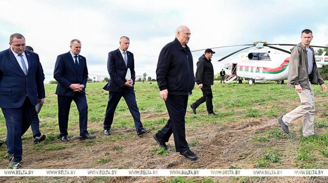 Президент Беларуси Александр Лукашенко 18 сентября совершил рабочую поездку в Шкловский район Могилевской области