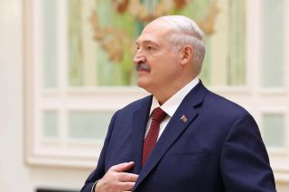 "Все под контролем, 2020 года не повторится". Лукашенко о вышедших на свободу в Беларуси заключенных