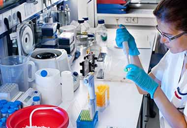 24 декабря вступят в силу изменения в техрегламент на парфюмерно-косметическую продукцию