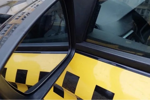 Может ли водитель-такси отказать в перевозке пассажиров с детьми при отсутствии детских удерживающих устройств